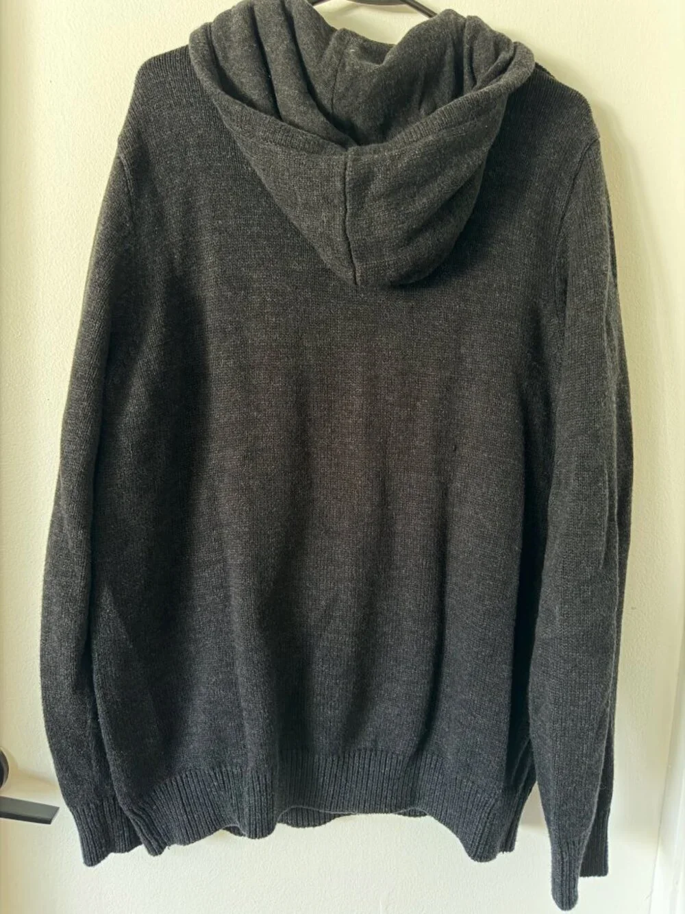 H&M Men’s Charcoal Knit Henley Hoodie Sweater Size L